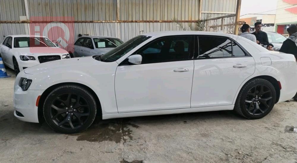 کرایسلەر 300